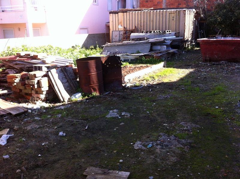 Venda de terreno urbano para construção em São Domingos de Rana